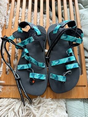 Barefoot Adjustable Sandal with Teal Straps